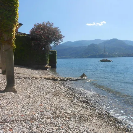 Дом отдыха Casa In Riva Al Варенна