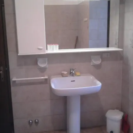 Casa In Riva Al Дом отдыха Варенна