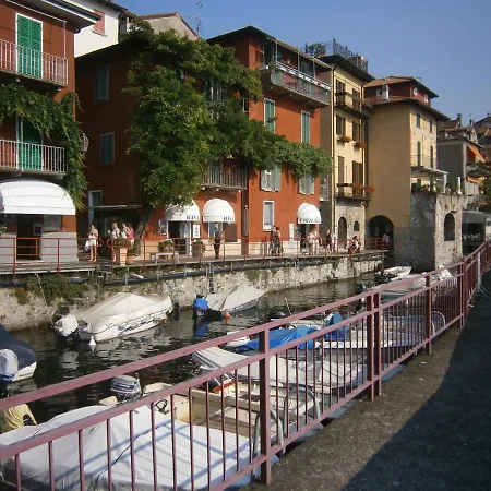 Casa In Riva Al 度假居 *